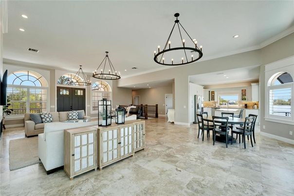 Chandelier, Dining room, Interior, Living room, Pendant Lights, Recessed Lighting