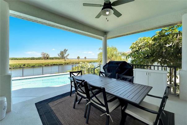 Exterior, Interior, Pool, Water