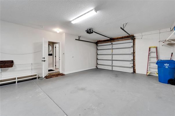 Garage, Interior
