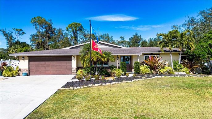 Attached, Backyard, Exterior, Facade, Ranch
