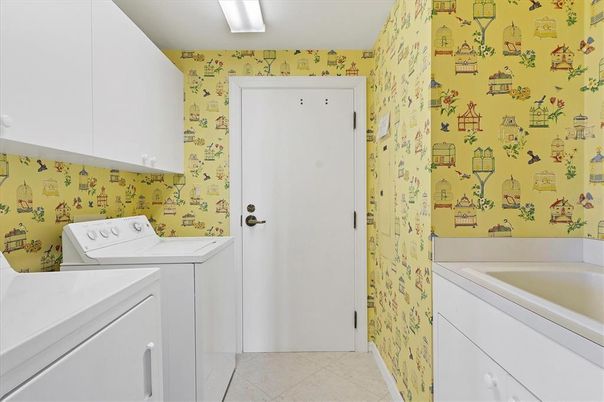 Interior, Washer