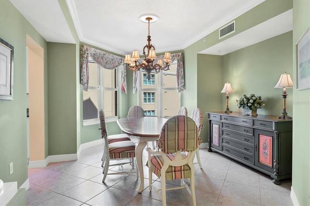 Chandelier, Dining room, Interior