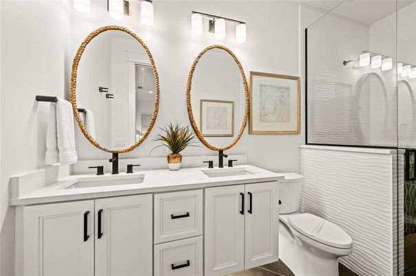 Bathroom, Dual Sink Vanities, Interior