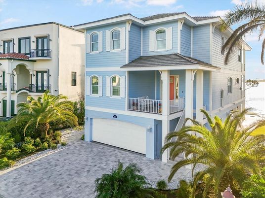 Attached, Exterior, Facade, Rowhouse