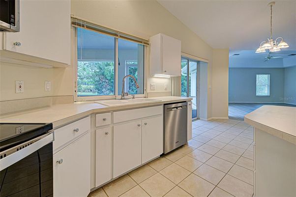 Interior, Kitchen, Pendant Lights, Stainless Steel Appliances