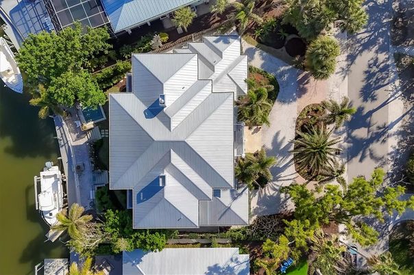 Exterior, Drone