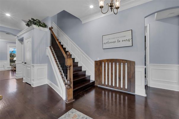 Chandelier, Interior, Recessed Lighting, Wood Texture Flooring