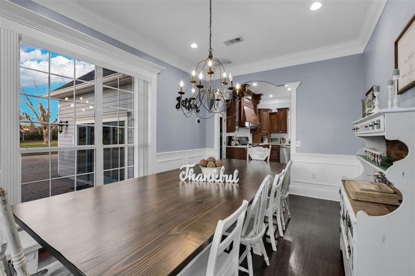 Chandelier, Dining room, Interior, Kitchen, Recessed Lighting, Wood Texture Flooring