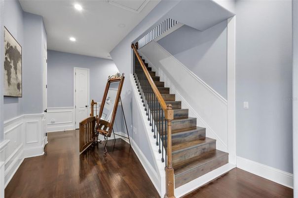 Interior, Recessed Lighting, Wood Texture Flooring