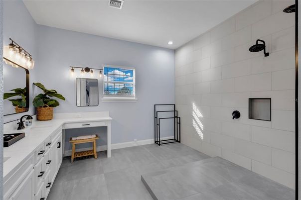 Bathroom, Interior, Recessed Lighting