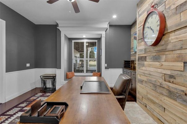 Home Office, Interior, Recessed Lighting, Wooden Walls
