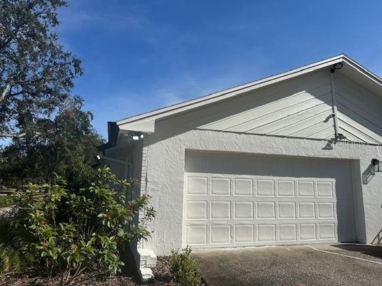 Detached Garage, Exterior