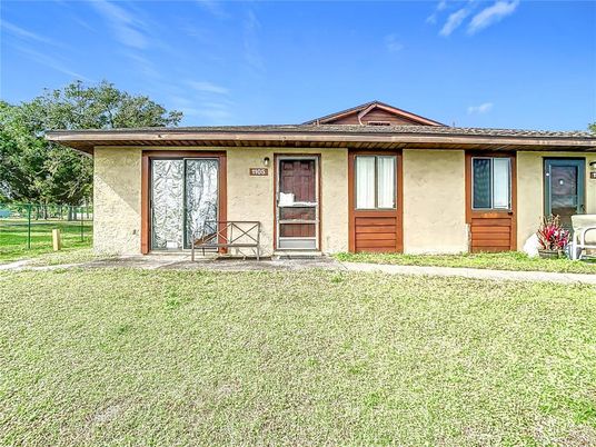 Backyard, Exterior, Facade, Ranch