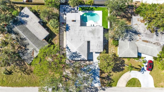 Exterior, Drone