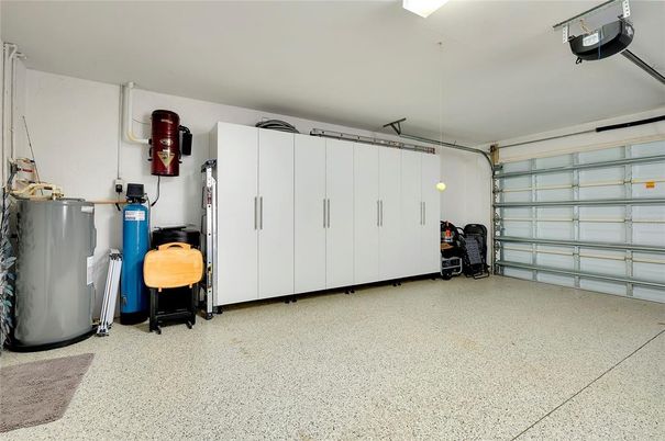 Garage, Interior