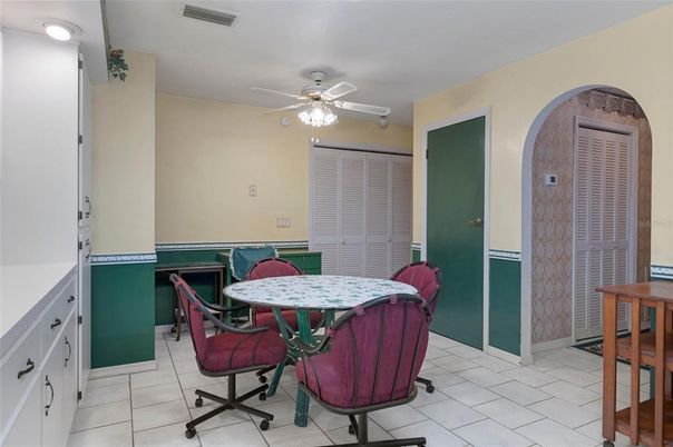 Dining room, Interior