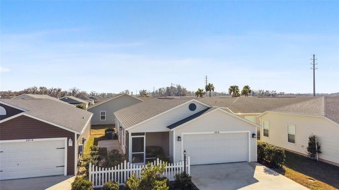 Attached, Exterior, Facade, Ranch