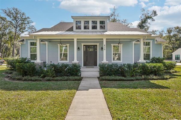 Exterior, Facade, American Foursquare