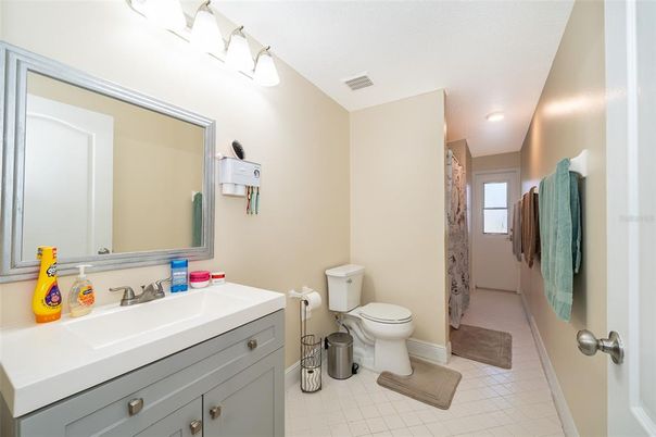Bathroom, Interior, Recessed Lighting