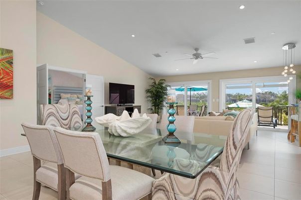Dining room, Interior, Living room, Pendant Lights, Recessed Lighting