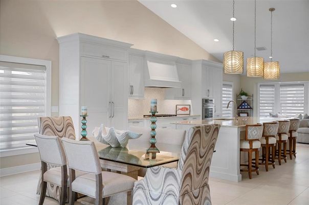 Dining room, Interior, Kitchen, Pendant Lights, Recessed Lighting, Stainless Steel Appliances