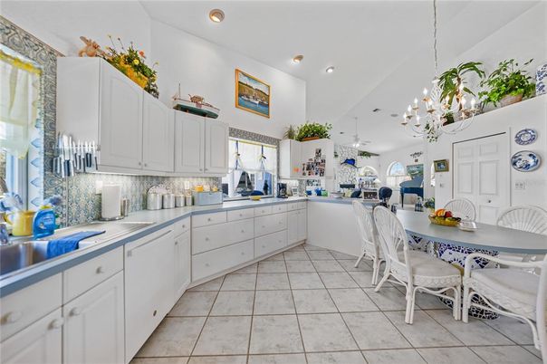 Chandelier, Dining room, Interior, Kitchen, Pendant Lights, Recessed Lighting