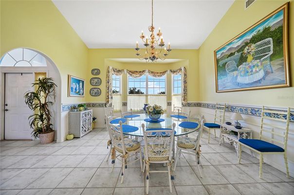 Chandelier, Dining room, Interior