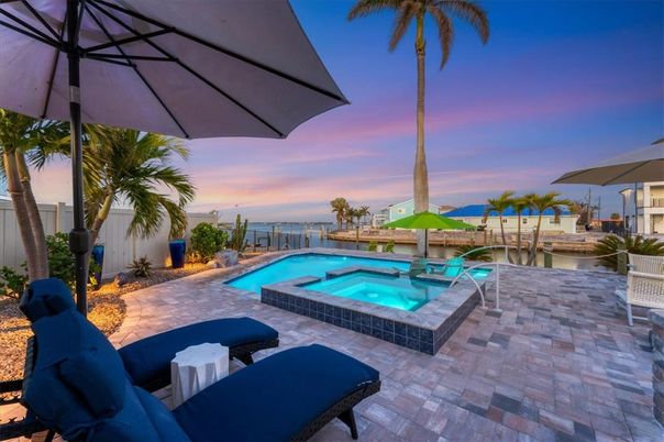 Exterior, Pool, Water