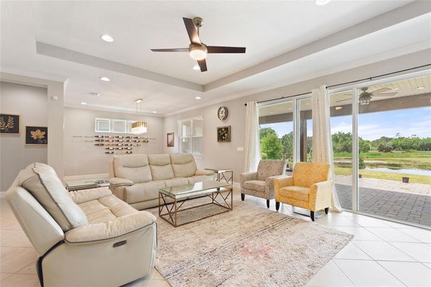Interior, Living room, Pendant Lights, Recessed Lighting