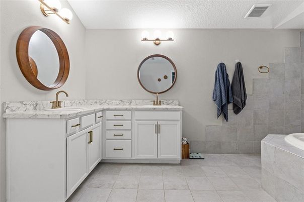 Bathroom, Dual Sink Vanities, Interior