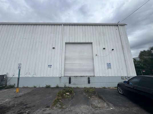 Detached Garage, Exterior