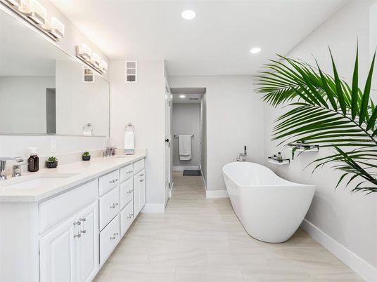 Bathroom, Dual Sink Vanities, Free Standing Baths, Interior, Recessed Lighting