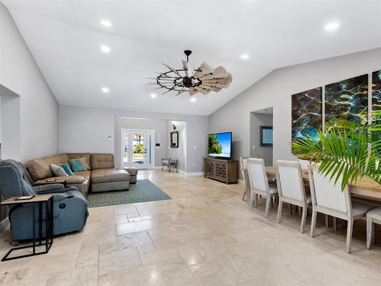 Dining room, Interior, Living room, Recessed Lighting