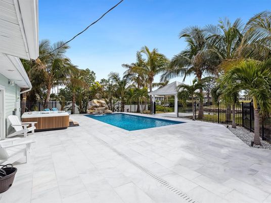 Exterior, Hot Tub, Pool