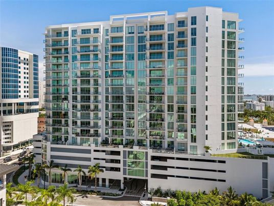 Exterior, Facade, Condo Building