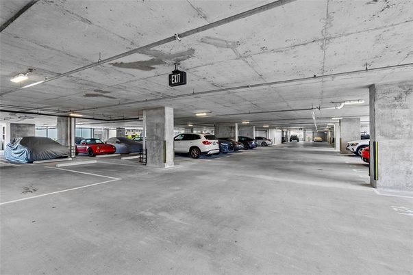 Garage, Interior
