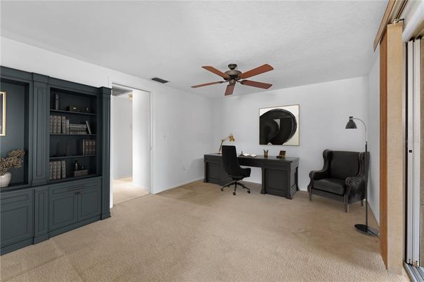Home Office, Interior