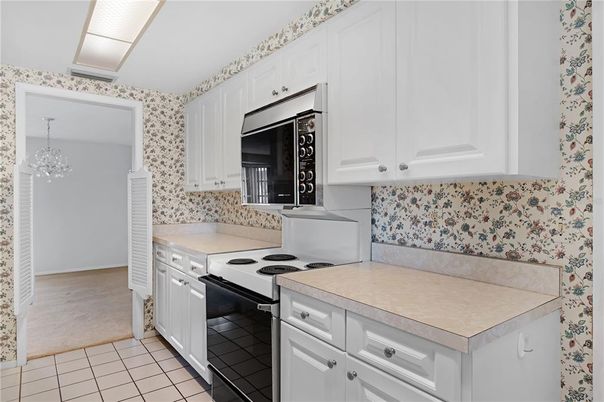Chandelier, Interior, Kitchen
