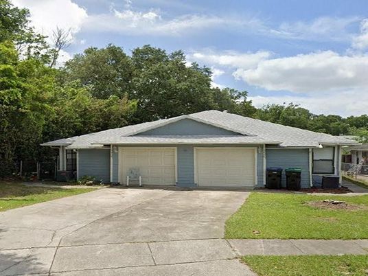 Attached, Exterior, Facade, Ranch