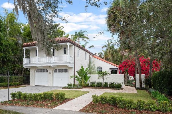 Attached, Exterior, Facade, Spanish Mediterranean
