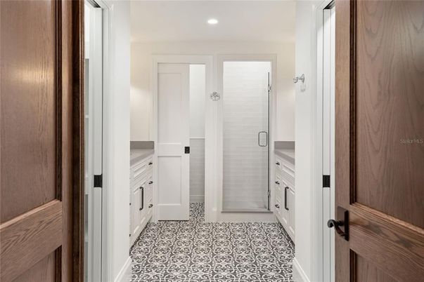 Bathroom, Interior, Recessed Lighting