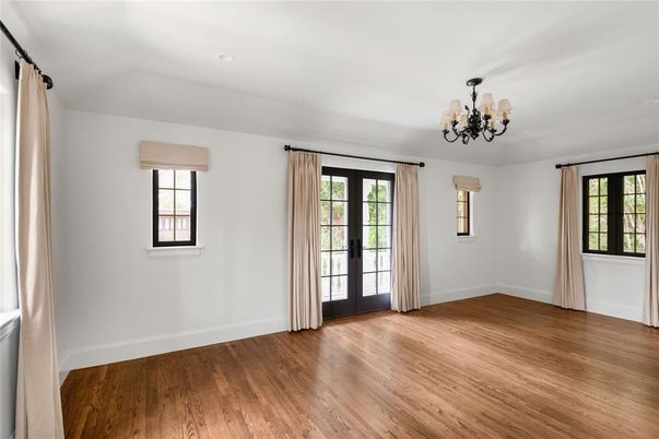 Chandelier, Empty room, Interior, Recessed Lighting, Wood Texture Flooring