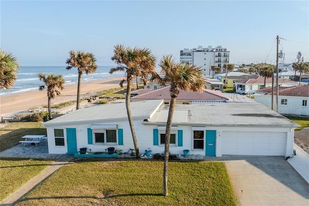 Attached, Exterior, Facade, Water, Ranch