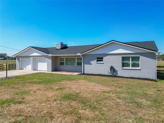 Attached, Backyard, Exterior, Facade, Brick Facade, Ranch