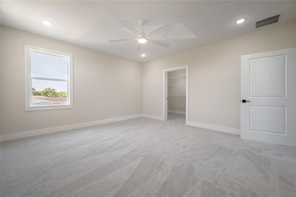 Empty room, Interior, Recessed Lighting