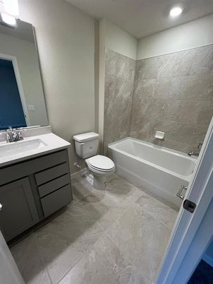 Bathroom, Interior, Recessed Lighting