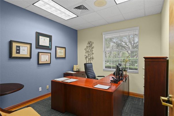 Home Office, Interior