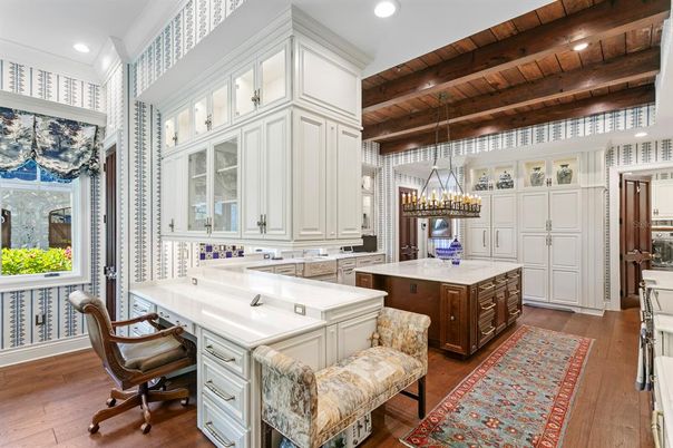 Chandelier, Interior, Kitchen, Pendant Lights, Recessed Lighting, Wooden Beams, Wooden Ceilings, Wood Texture Flooring