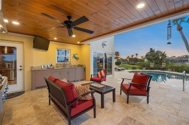 Exterior, Pool, Recessed Lighting