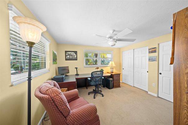 Home Office, Interior